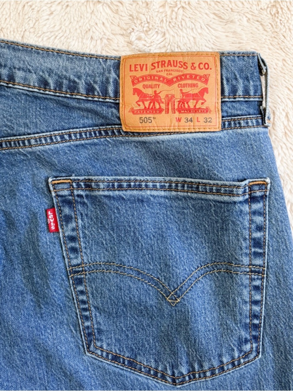 Levi’s 505 Jeans Men’s 34x32 Straight Leg Medium Wash Denim - Picture 3 of 5
